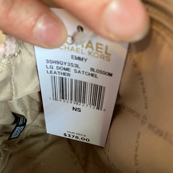 LAST PIECE 🌸Michael Kors Emmy satchel🌸 - Picture 5 of 7